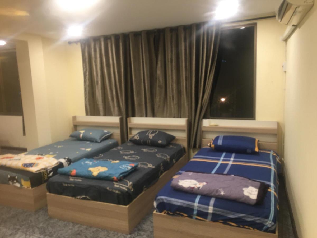 Gung Domitory Hostel Pattaya Bagian luar foto