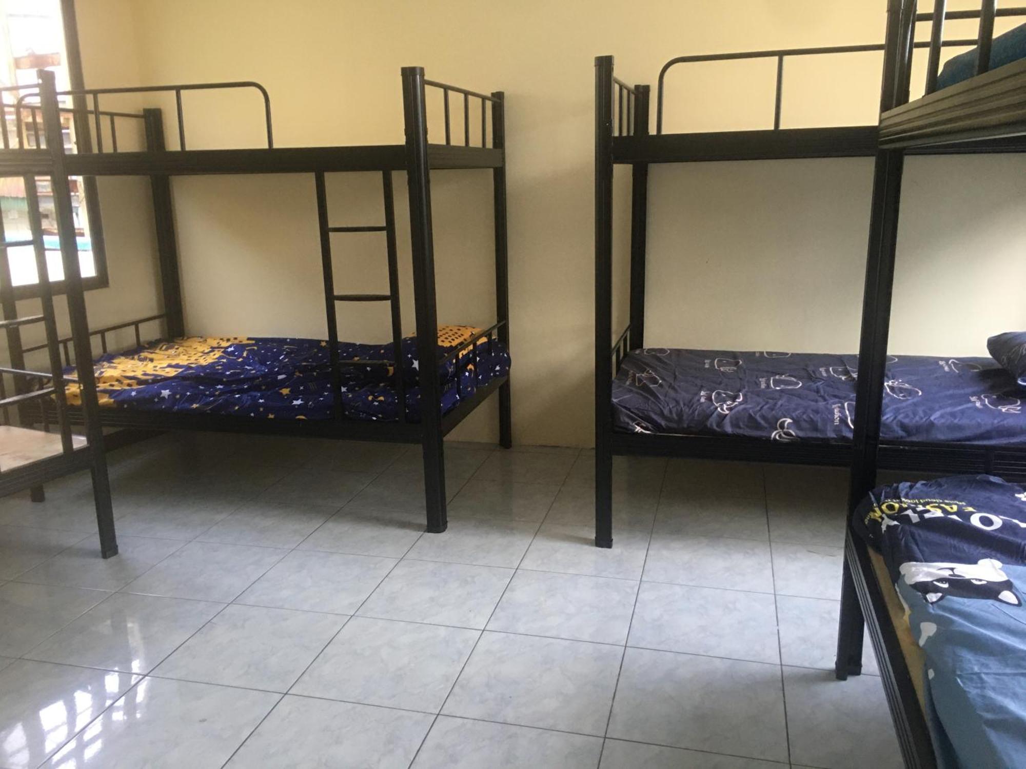 Gung Domitory Hostel Pattaya Bagian luar foto