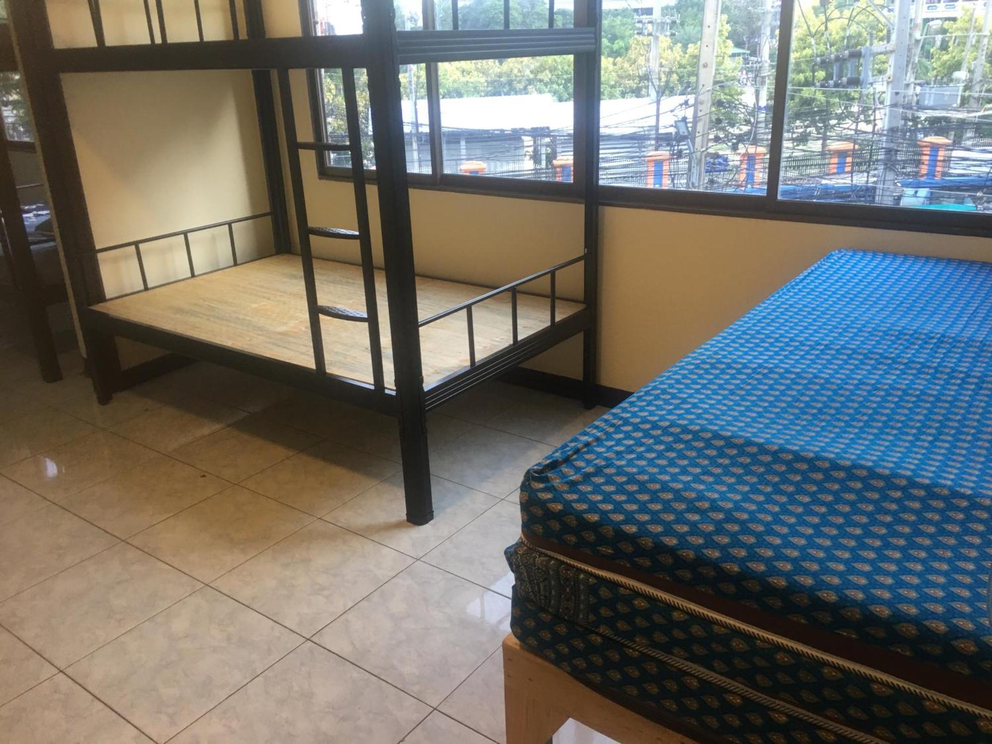 Gung Domitory Hostel Pattaya Bagian luar foto